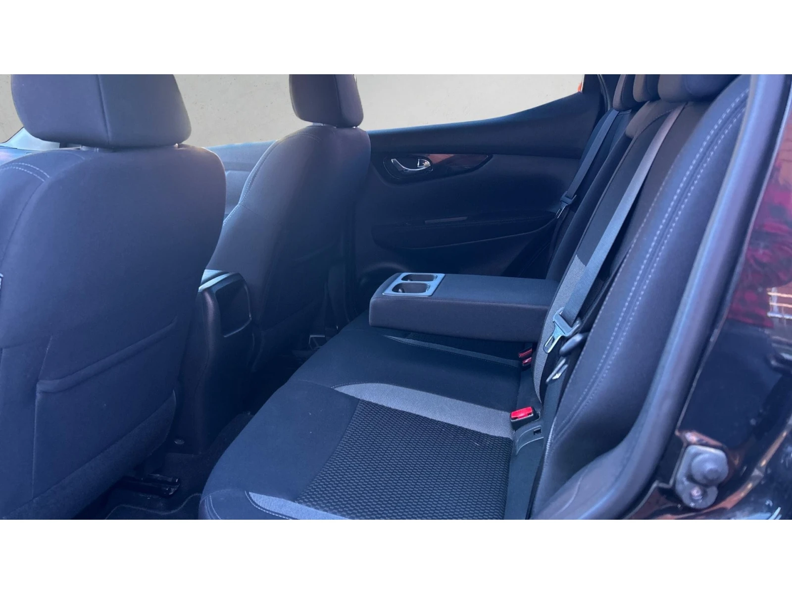 Nissan Qashqai DIG-T Acenta  A/T, Месечна вноска от 222  , снимка 12 - Автомобили и джипове - 54244695