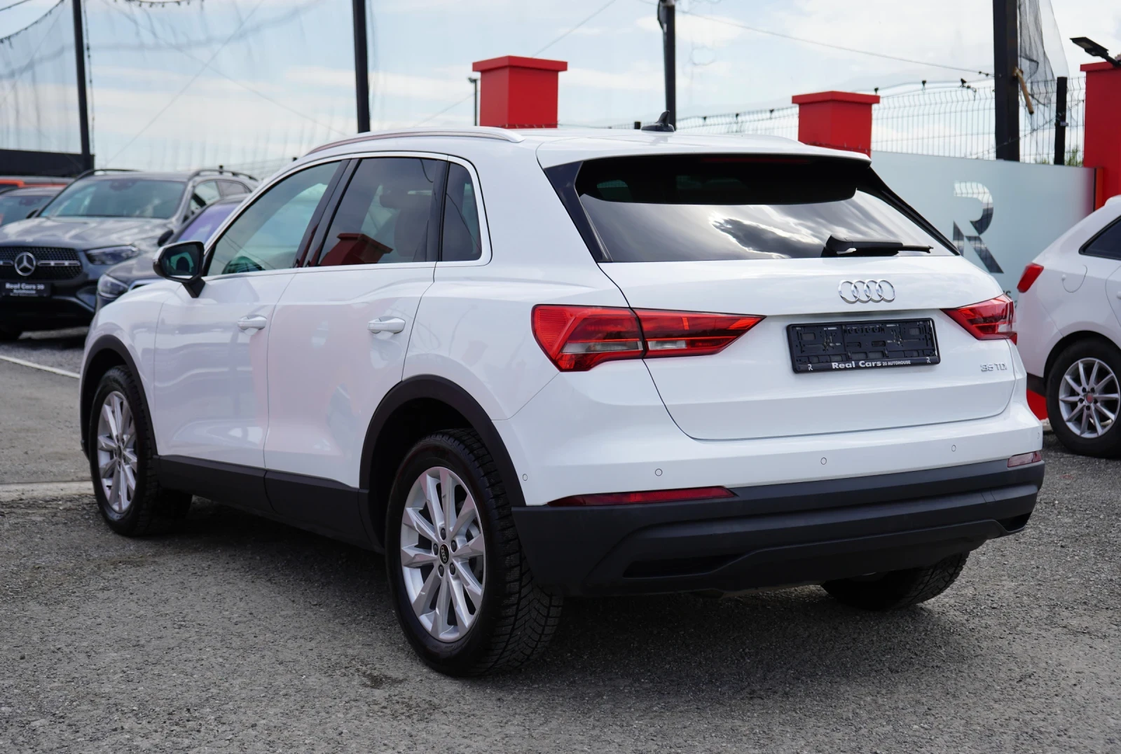 Audi Q3 35 TDI* PARKTRONIC* РЕГИСТРИРАНА, снимка 6 - Автомобили и джипове - 54254222