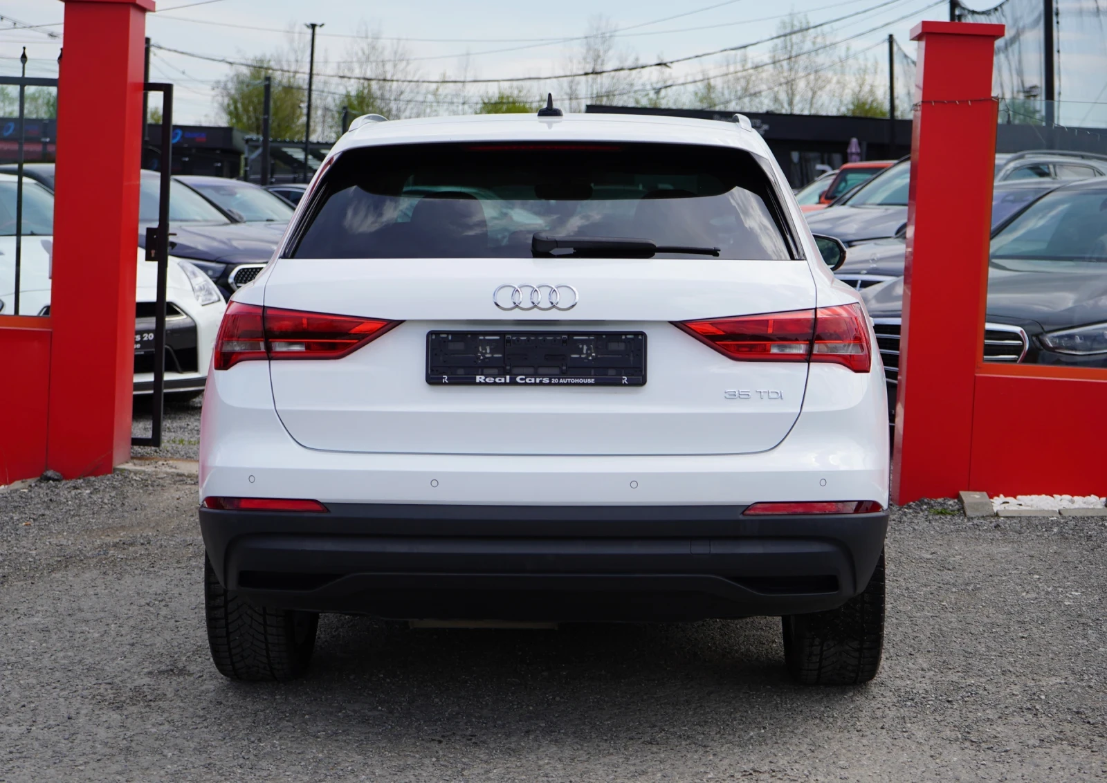 Audi Q3 35 TDI* PARKTRONIC* РЕГИСТРИРАНА, снимка 5 - Автомобили и джипове - 54254222