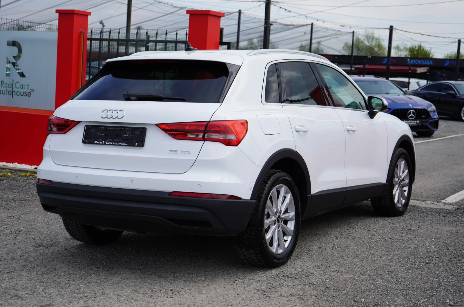 Audi Q3 35 TDI* PARKTRONIC* РЕГИСТРИРАНА, снимка 4 - Автомобили и джипове - 54254222