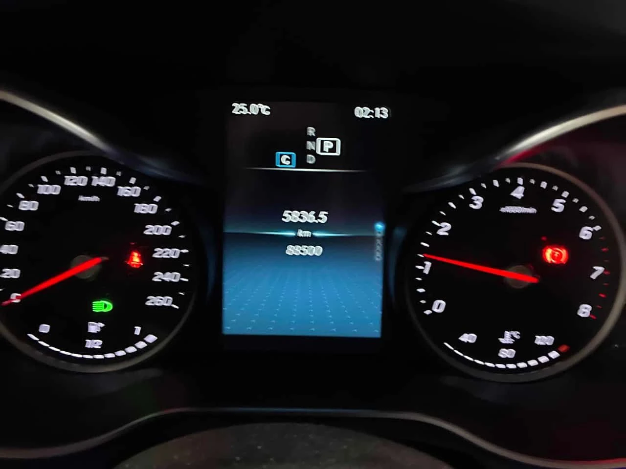 Mercedes-Benz GLC 300 ПОДГРЕВИ * ПАНО * KEYLESS * CARFAX, снимка 8 - Автомобили и джипове - 54793969