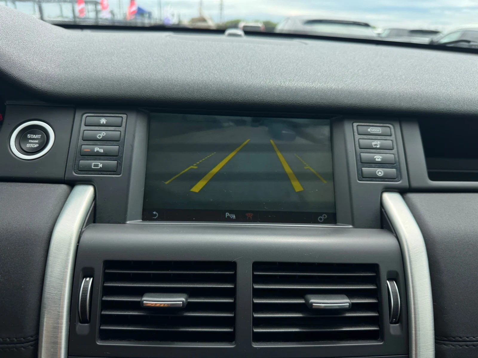 Land Rover Discovery Sport 2.2d 190hp, снимка 17 - Автомобили и джипове - 54882807