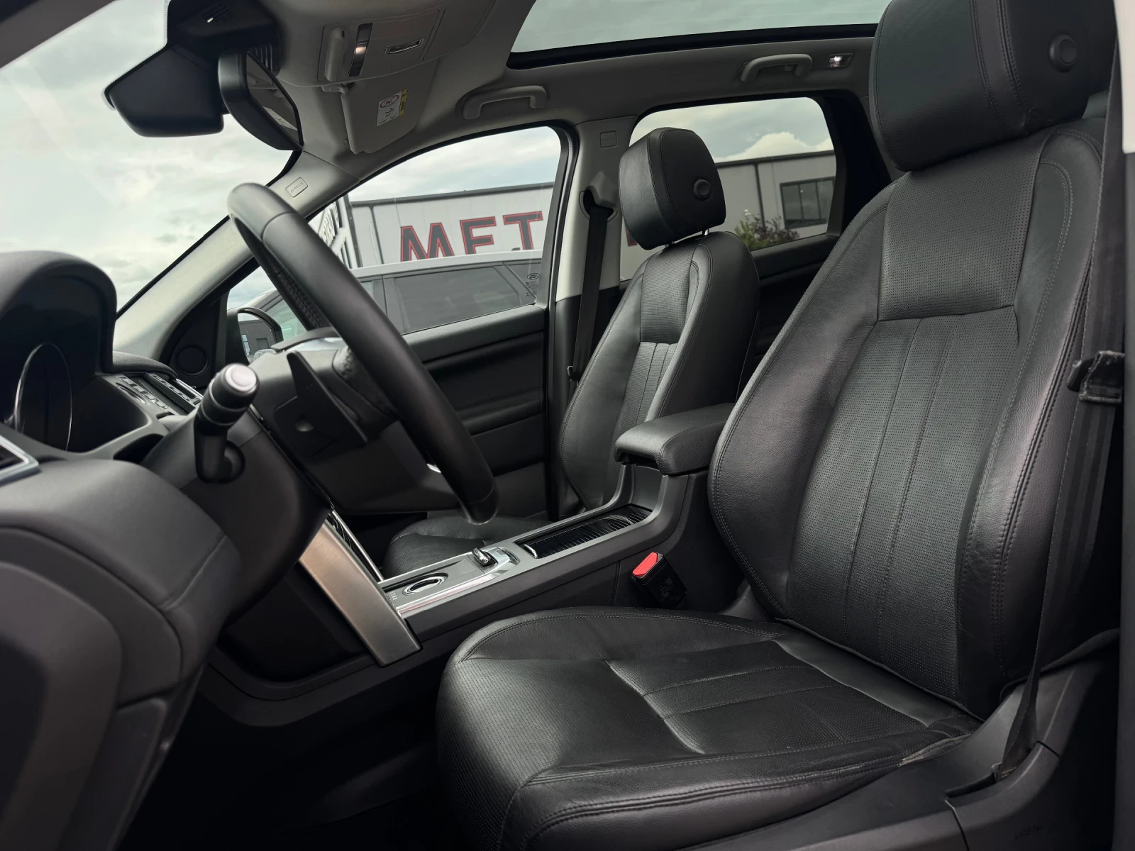 Land Rover Discovery Sport 2.2d 190hp, снимка 9 - Автомобили и джипове - 54882807