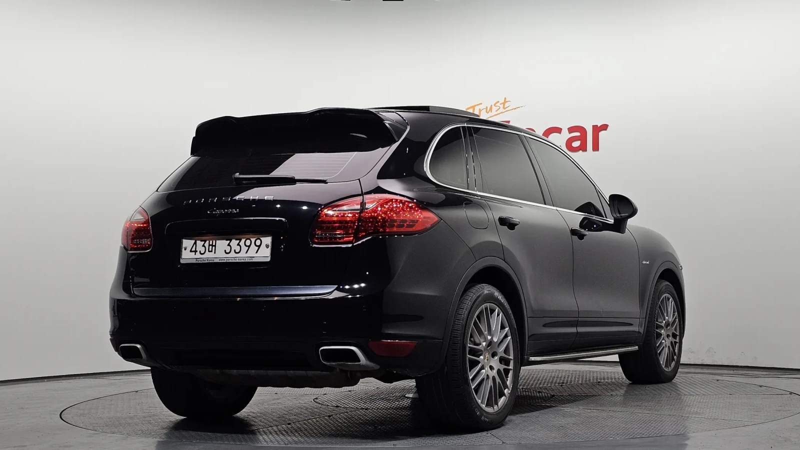 Porsche Cayenne !!БОГАТО ОБОРУДВАНЕ!! !!ПОДГРЕВИИ! !ПАНОРАМА!, снимка 2 - Автомобили и джипове - 54933758
