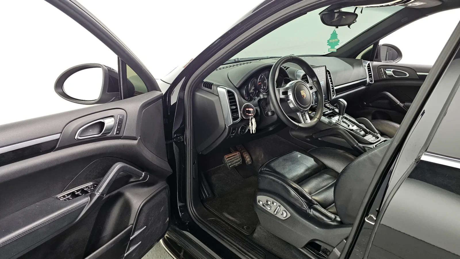 Porsche Cayenne !!БОГАТО ОБОРУДВАНЕ!! !!ПОДГРЕВИИ! !ПАНОРАМА!, снимка 9 - Автомобили и джипове - 54933758