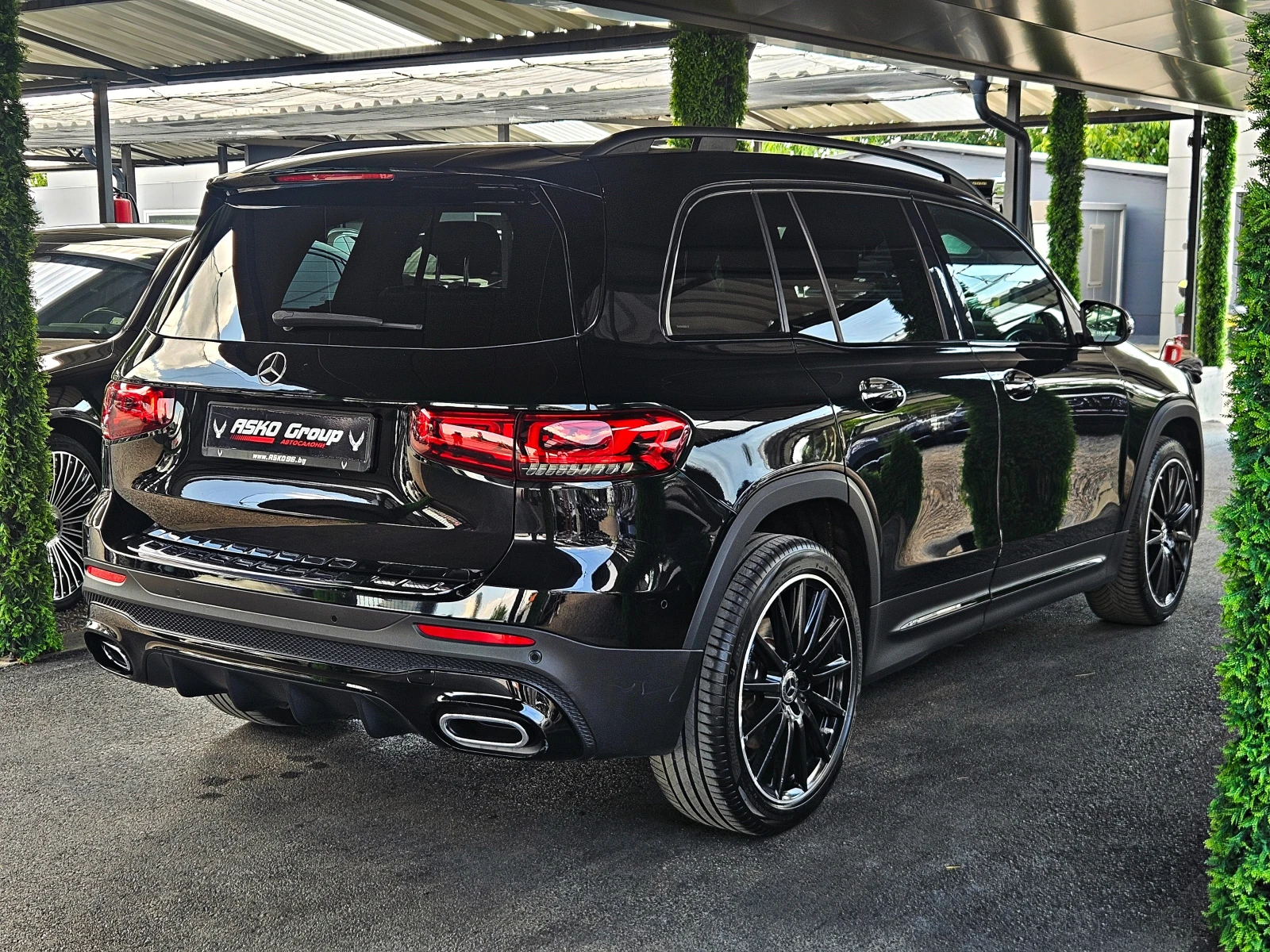 Mercedes-Benz GLB 220 AMG/4MAT/7MESTA/PANO/360CAM/BURMEST/DISTR/ПОДГР/LI, снимка 5 - Автомобили и джипове - 55573582