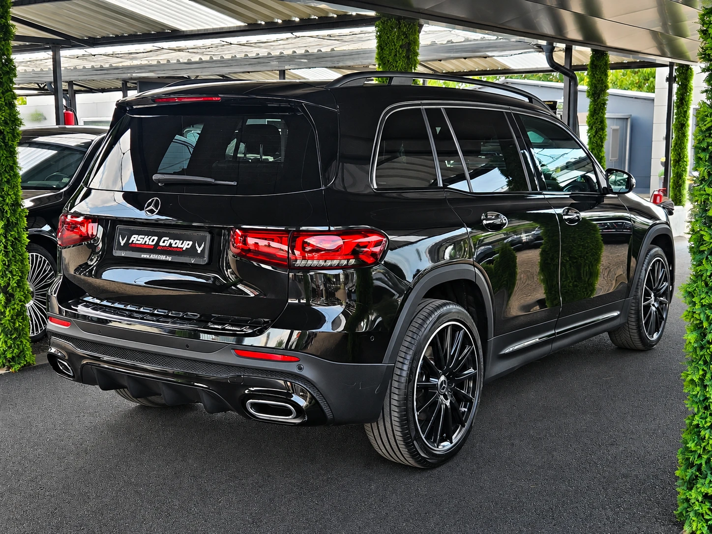 Mercedes-Benz GLB 220 AMG/4MAT/7MESTA/PANO/360CAM/BURMEST/DISTR/ПОДГР/LI, снимка 5 - Автомобили и джипове - 55573582