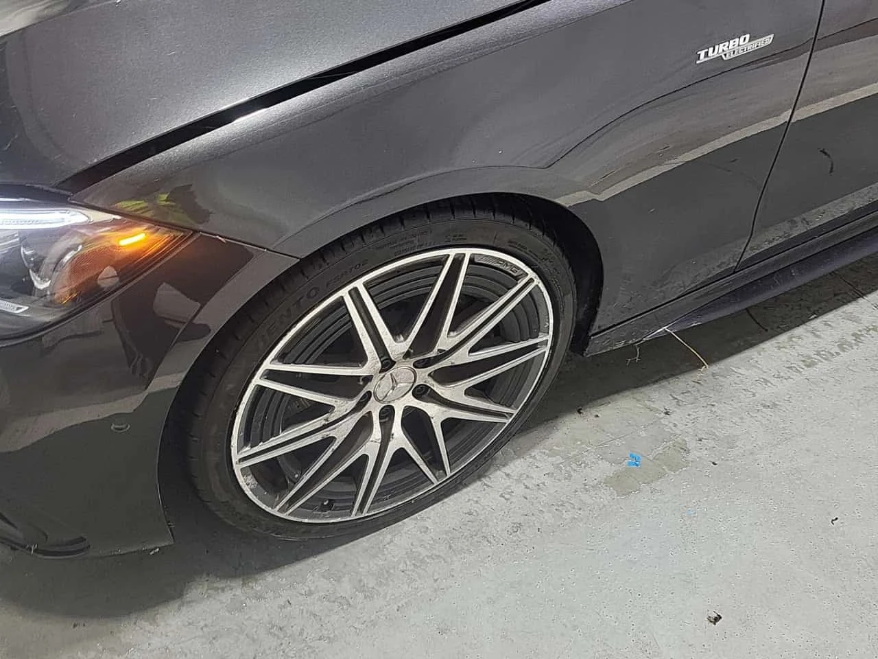 Mercedes-Benz C 43 AMG  С УДАР / ЦЕНА ДО БЪЛГАРИЯ , снимка 3 - Автомобили и джипове - 56316265