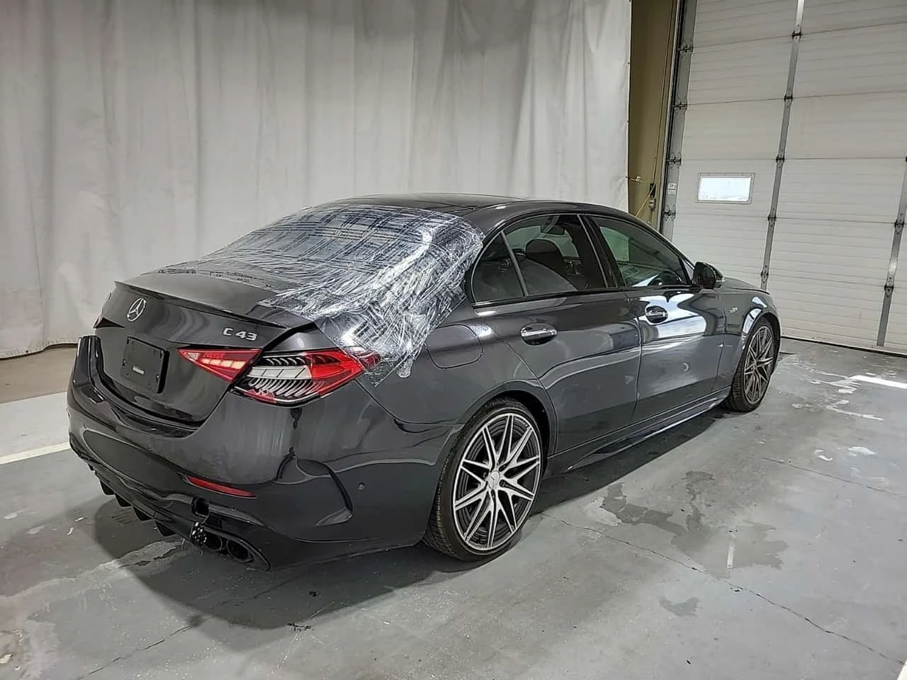 Mercedes-Benz C 43 AMG  С УДАР / ЦЕНА ДО БЪЛГАРИЯ , снимка 2 - Автомобили и джипове - 56316265