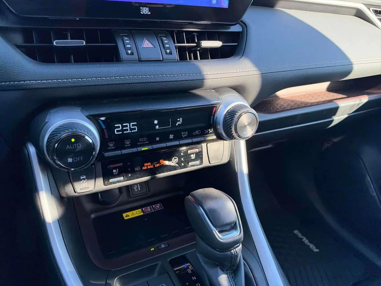 Toyota Rav4 * Hybrid Limited * CARFAX * ��� ������������ ����� | Mobile.bg � ����������� 10