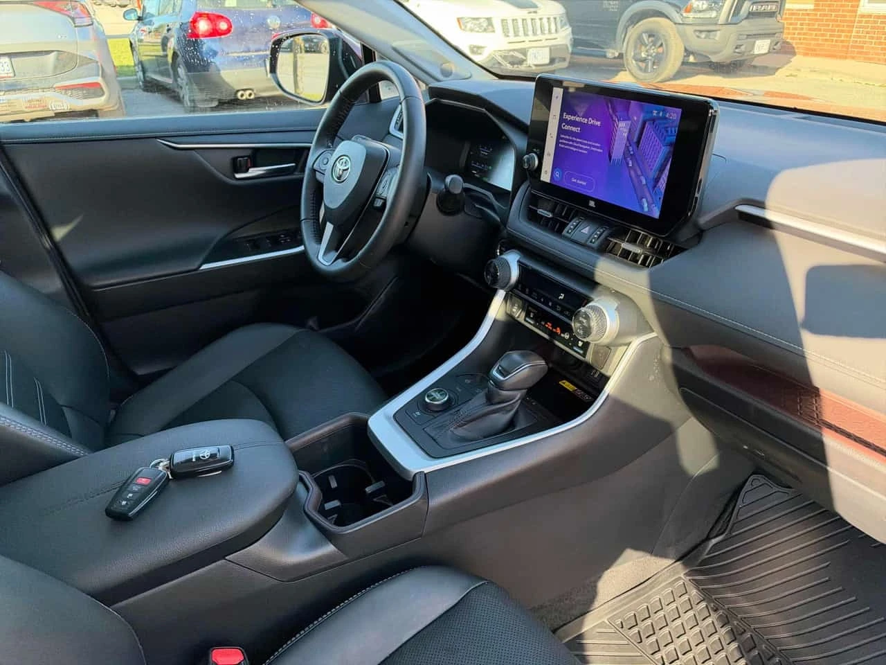 Toyota Rav4 * Hybrid Limited * CARFAX * ��� ������������ ����� | Mobile.bg � ����������� 11