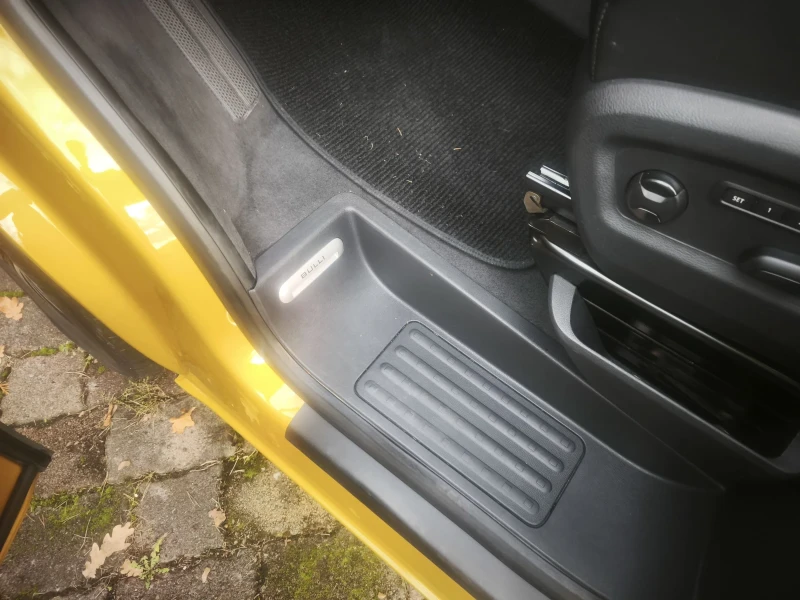 VW Multivan Bulli 2.0 DSG, снимка 11 - Бусове и автобуси - 52398141