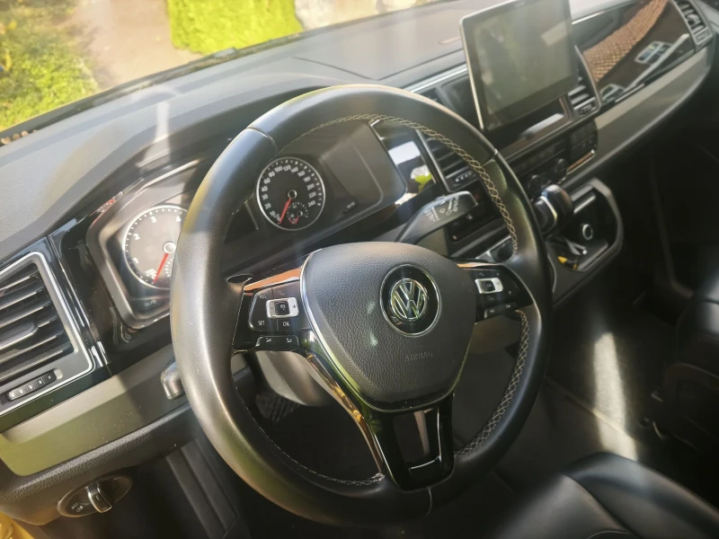 VW Multivan Bulli 2.0 DSG, снимка 15 - Бусове и автобуси - 52398141