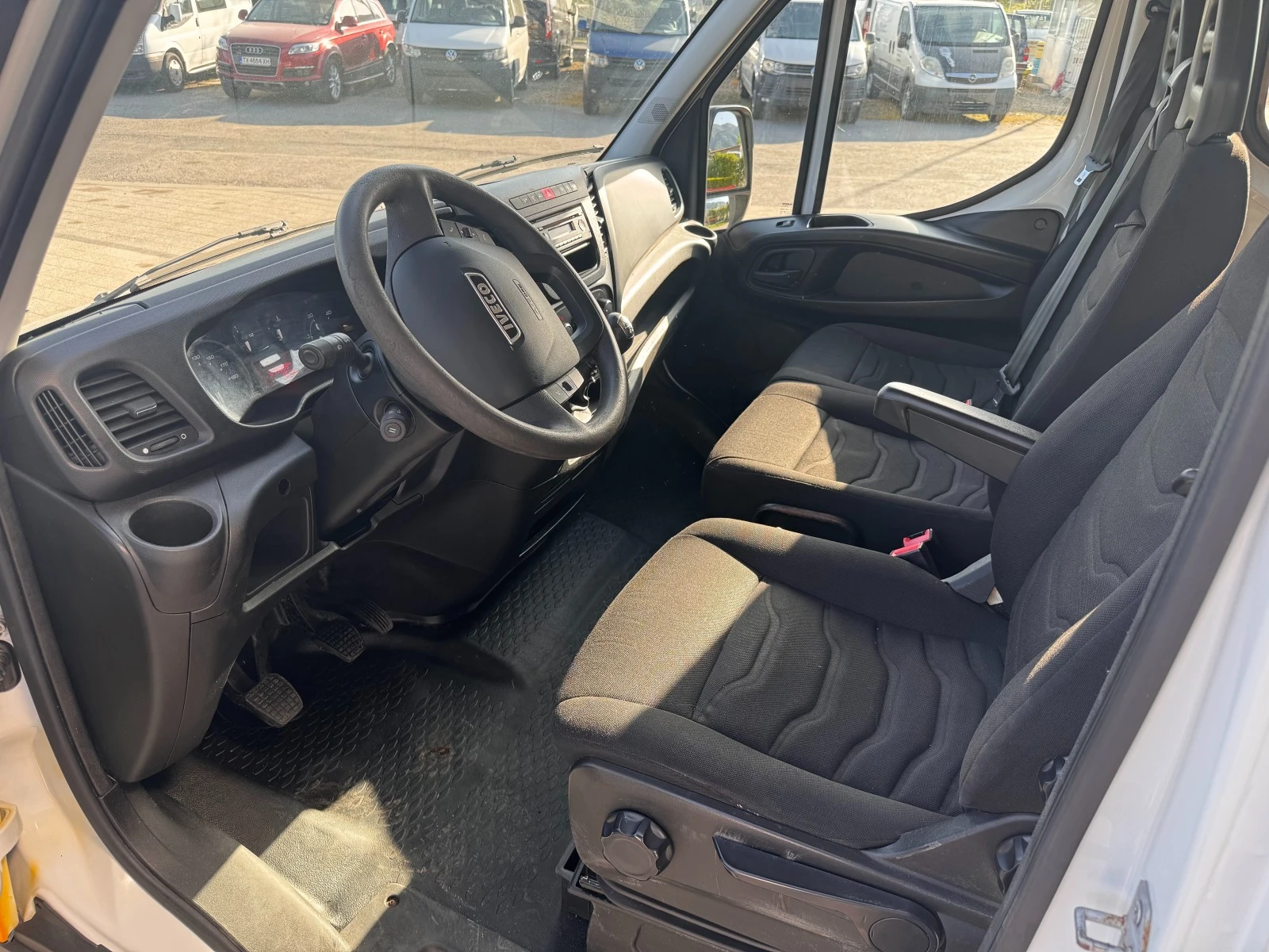 Iveco Daily 35-130 до 3,5т. 7-местен Клима - изображение 10