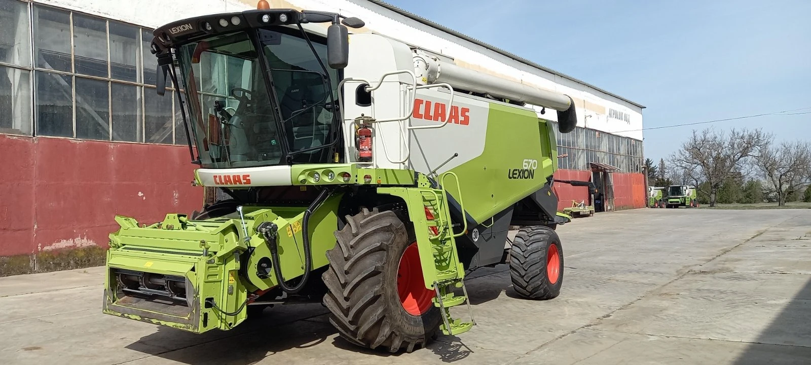 Комбайн Claas Lexion 670 Montana 4x4 - изображение 3