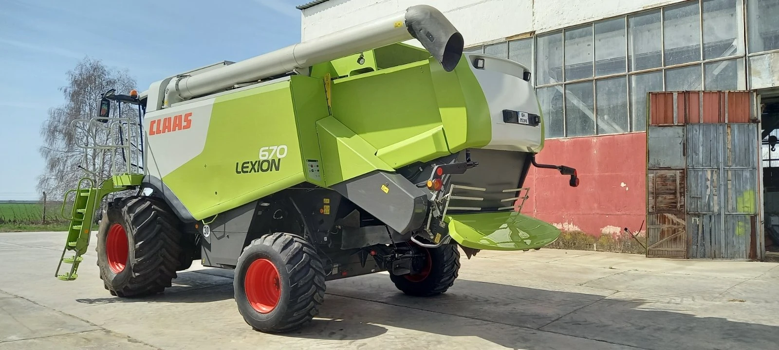 Комбайн Claas Lexion 670 Montana 4x4 - изображение 5