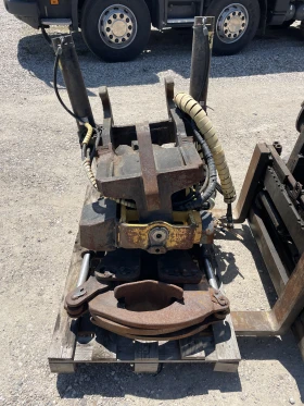 Обява за продажба на Допълнително оборудване TILTROTATOR ЗА 15-25 ТОНЕН БАГЕР ~Цена по договаряне - изображение 1