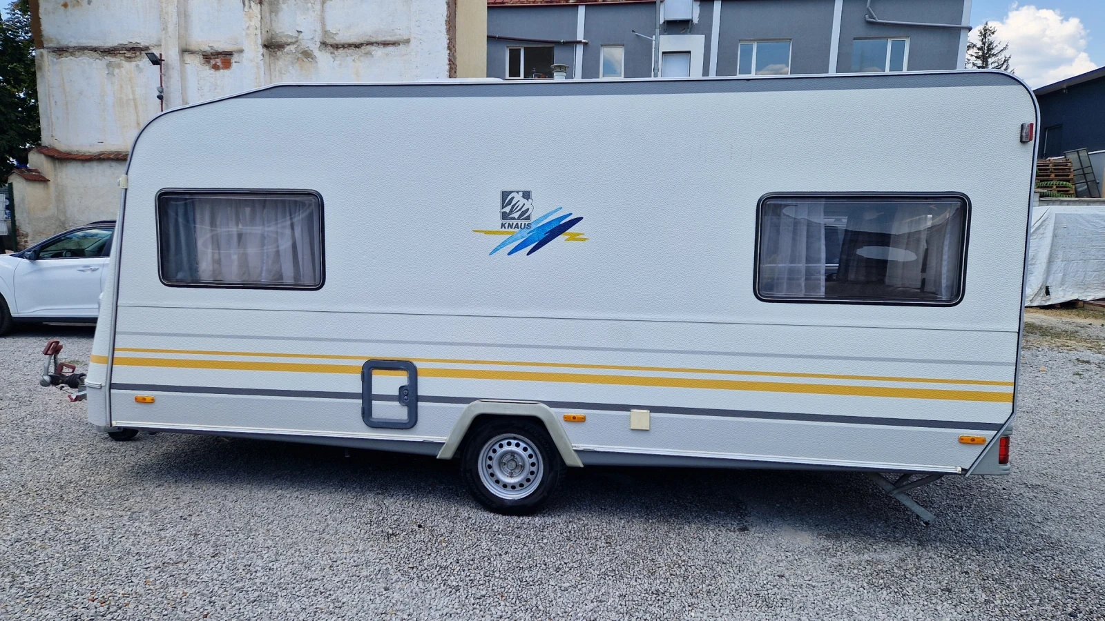 Каравана Knaus SOOWIND Неразличима от нова!, снимка 3 - Каравани и кемпери - 55559894