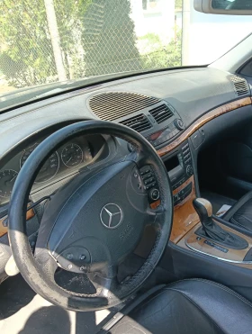 Mercedes-Benz E 220, снимка 7