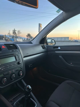 VW Golf 1.6 FSI - 3100 € / 6063.07 лв. - 69341993 9