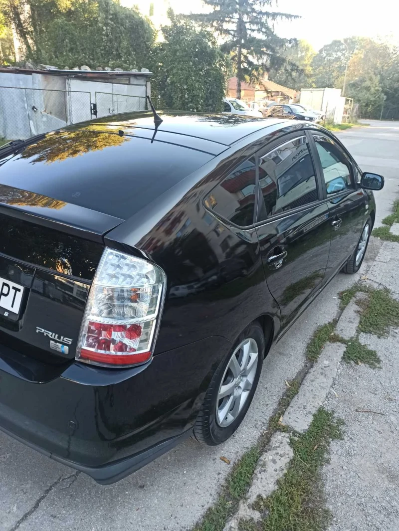 Toyota Prius, снимка 4 - Автомобили и джипове - 47397855