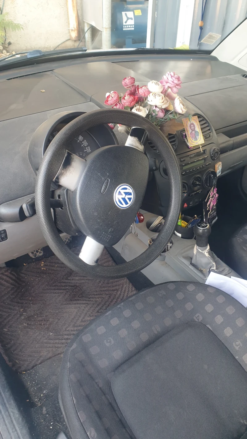 VW Beetle, снимка 5 - Автомобили и джипове - 47851047