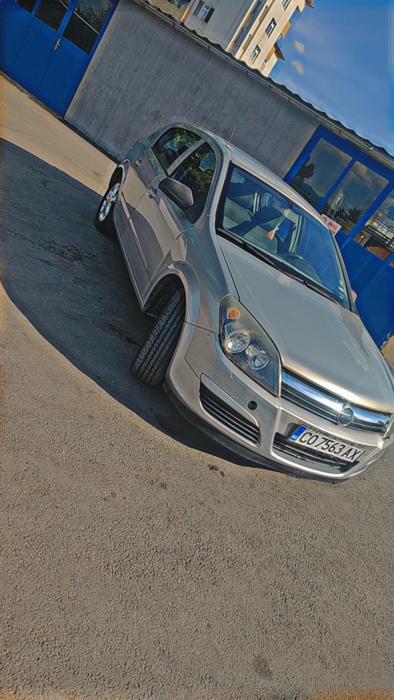 Opel Astra 1.6 Twinport, снимка 3 - Автомобили и джипове - 52511161