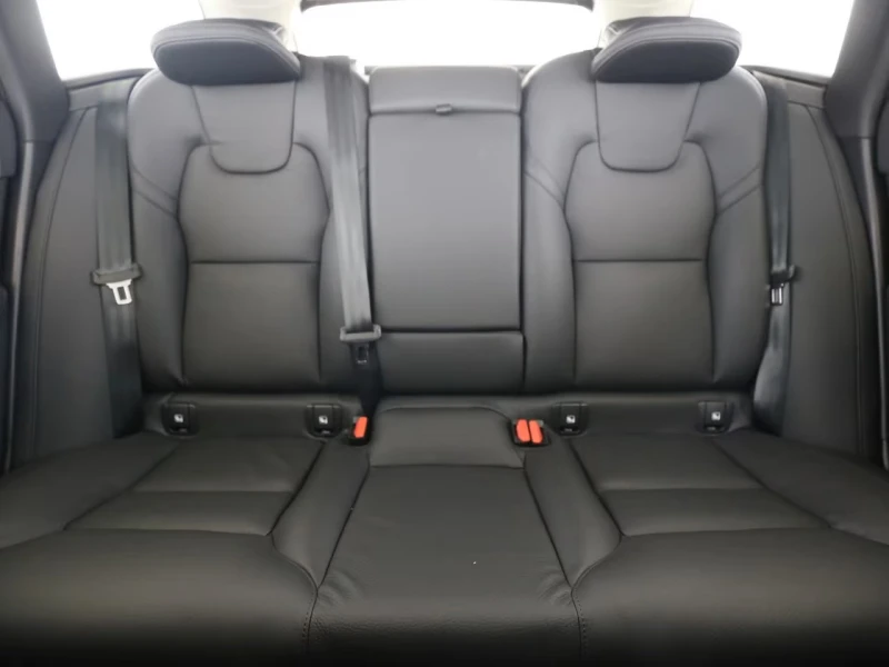Volvo V90 B4/PLUS-BRIGHT/197HP/MEMO/360/H&K/NAVI/LED/313gpr, снимка 9 - Автомобили и джипове - 51689353