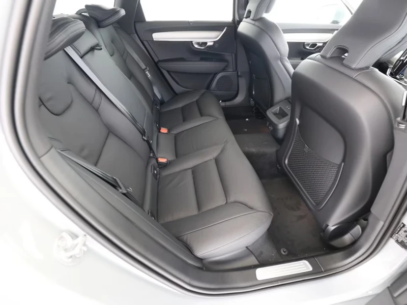 Volvo V90 B4/PLUS-BRIGHT/197HP/MEMO/360/H&K/NAVI/LED/313gpr, снимка 10 - Автомобили и джипове - 51689353