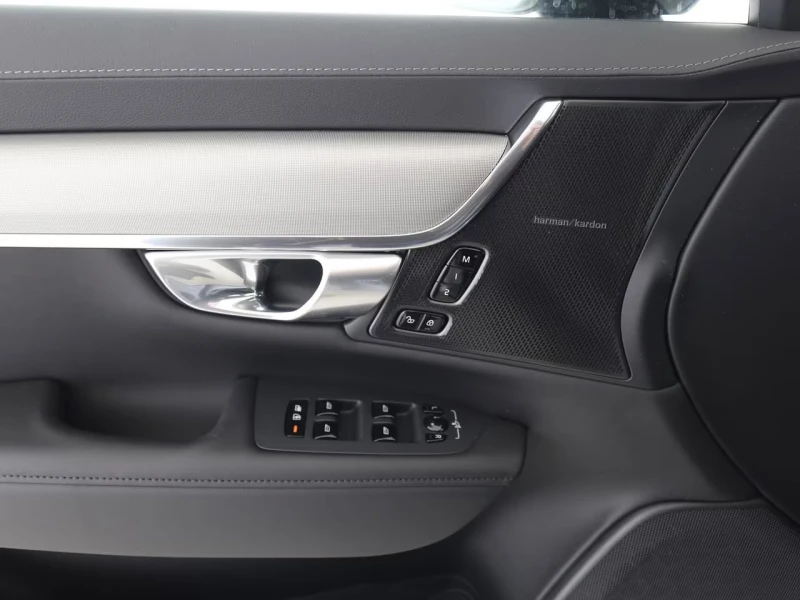 Volvo V90 B4/PLUS-BRIGHT/197HP/MEMO/360/H&K/NAVI/LED/313gpr, снимка 7 - Автомобили и джипове - 51689353