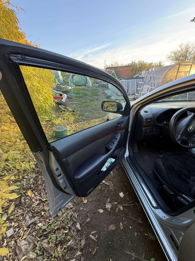Toyota Avensis, снимка 9 - Автомобили и джипове - 52259061