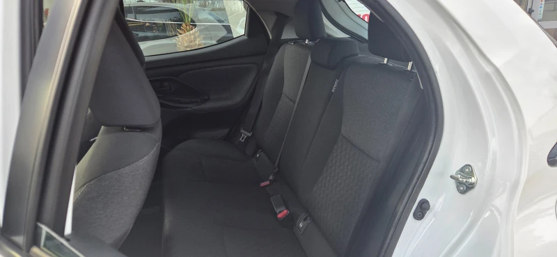 Toyota Yaris ГАРАНЦИЯ 05.2031г., снимка 9 - Автомобили и джипове - 52726768