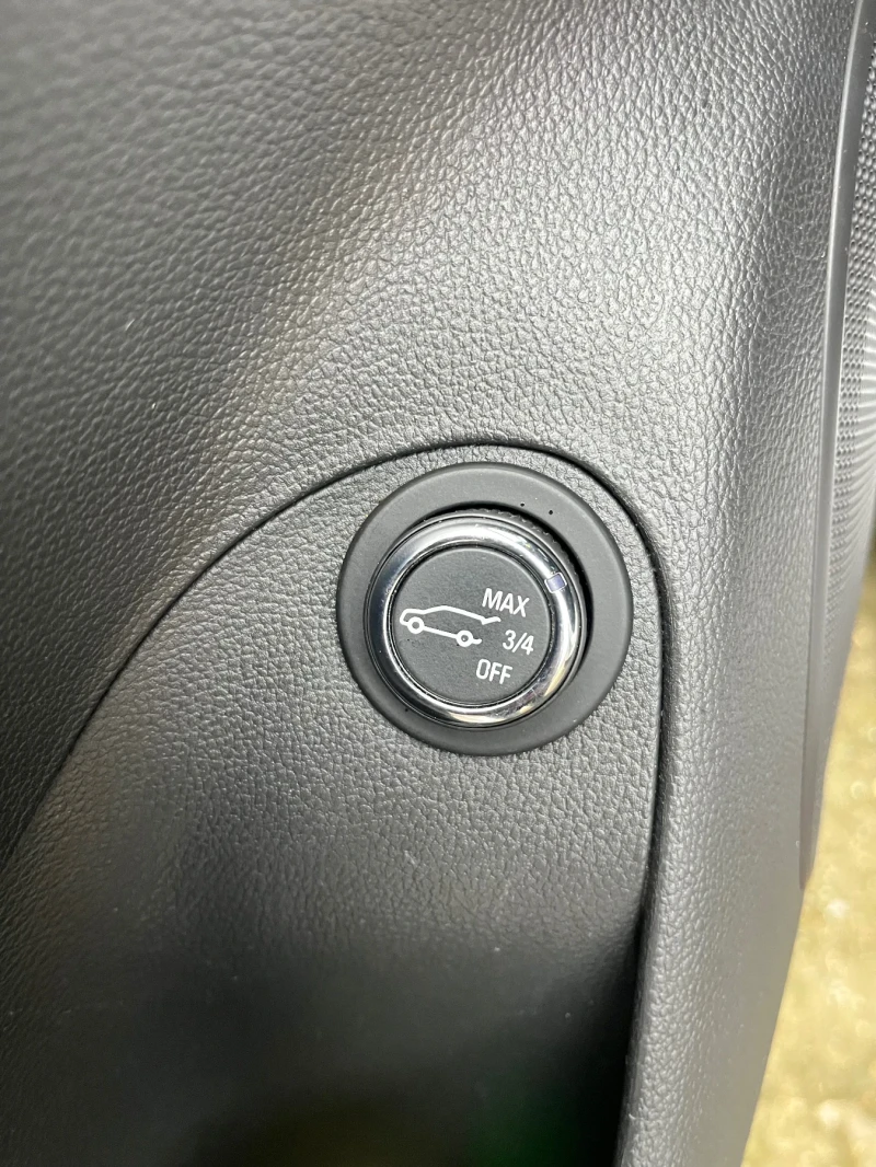 Opel Astra Sport Tourer , снимка 9 - Автомобили и джипове - 52795070