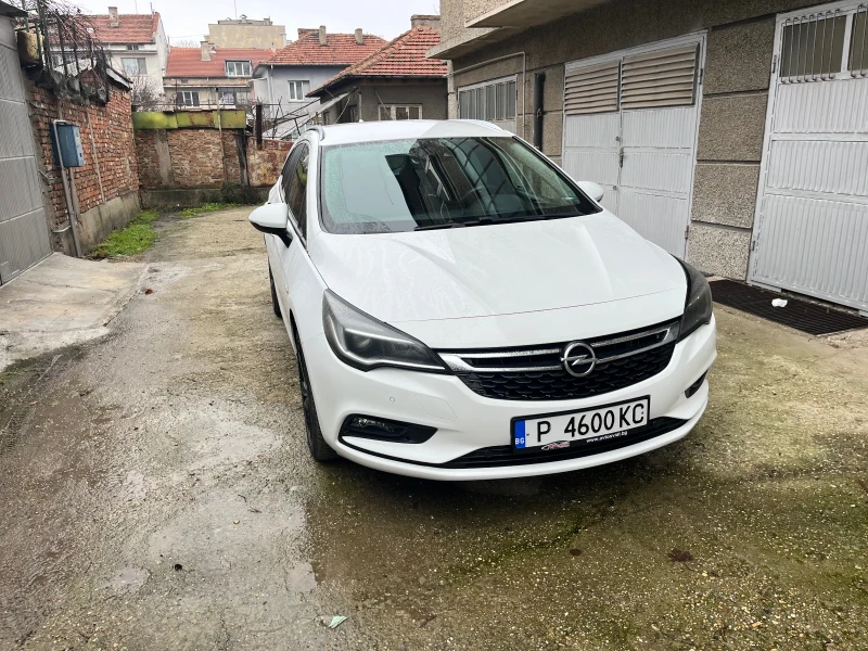 Opel Astra Sport Tourer , снимка 2 - Автомобили и джипове - 52795070