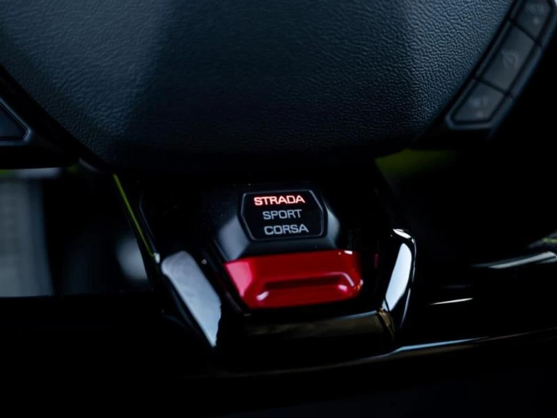 Lamborghini Huracan * АВТО КРЕДИТ* ЦЕНА ДО БГ * СЕРВИЗНА ИСТОРИЯ * , снимка 16 - Автомобили и джипове - 52830489