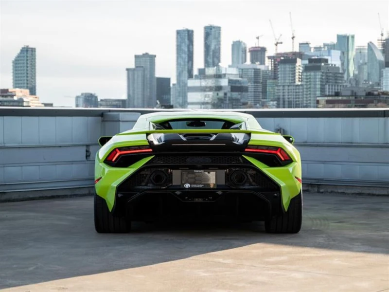 Lamborghini Huracan * АВТО КРЕДИТ* ЦЕНА ДО БГ * СЕРВИЗНА ИСТОРИЯ * , снимка 5 - Автомобили и джипове - 52830489