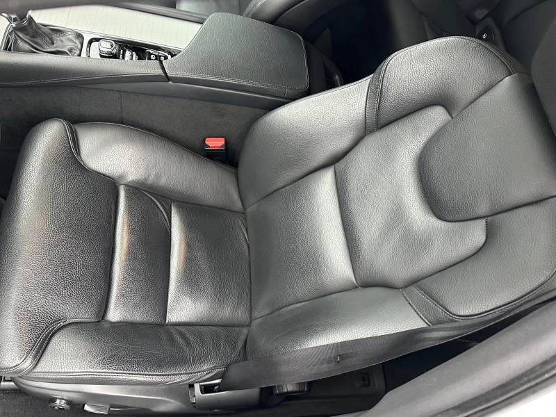 Volvo V90 D4, снимка 8 - Автомобили и джипове - 53289252