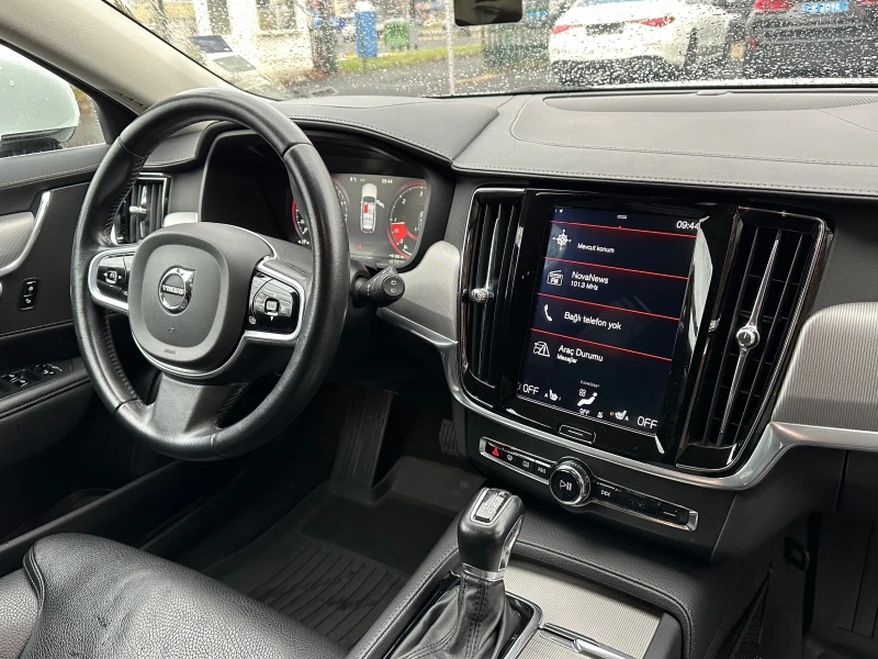 Volvo V90 D4, снимка 14 - Автомобили и джипове - 53289252