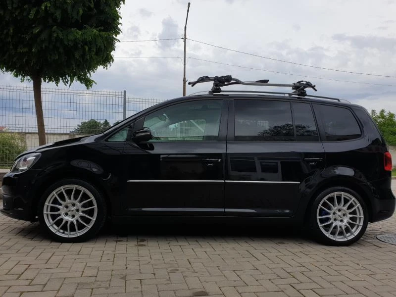 VW Touran, снимка 16 - Автомобили и джипове - 46049028