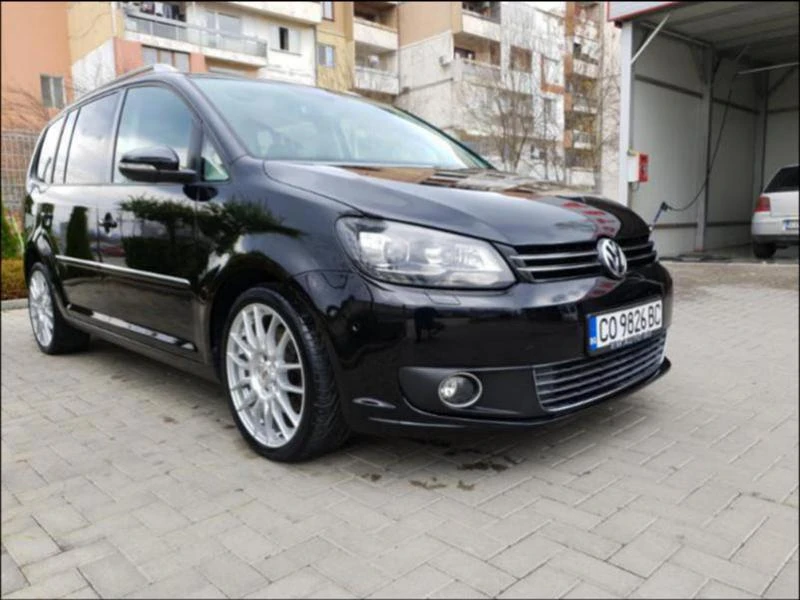 VW Touran, снимка 14 - Автомобили и джипове - 46049028