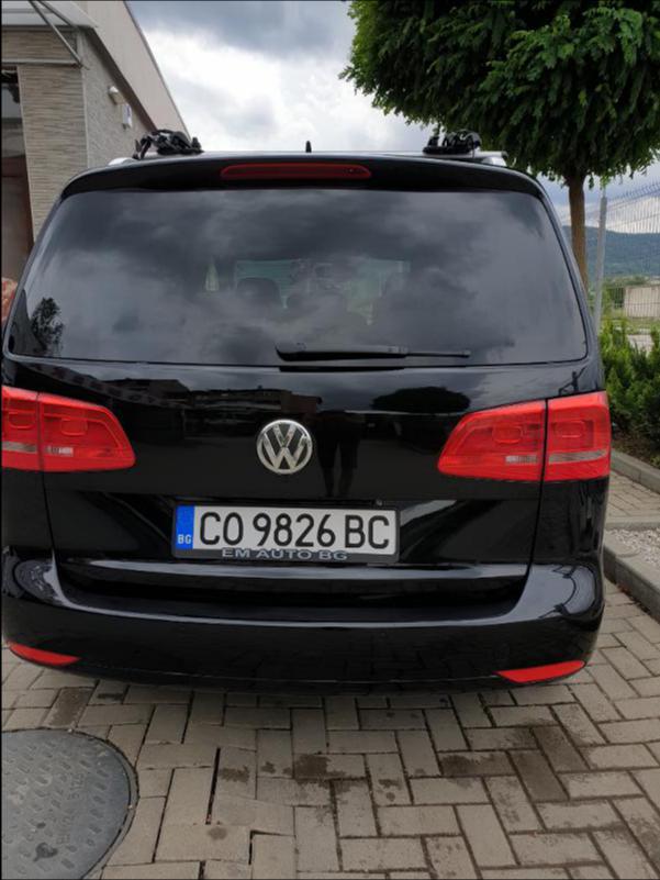 VW Touran, снимка 15 - Автомобили и джипове - 46049028