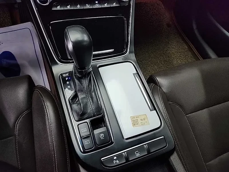 Hyundai Grandeur  Ig 2.4 Premium Special, снимка 8 - Автомобили и джипове - 55277176