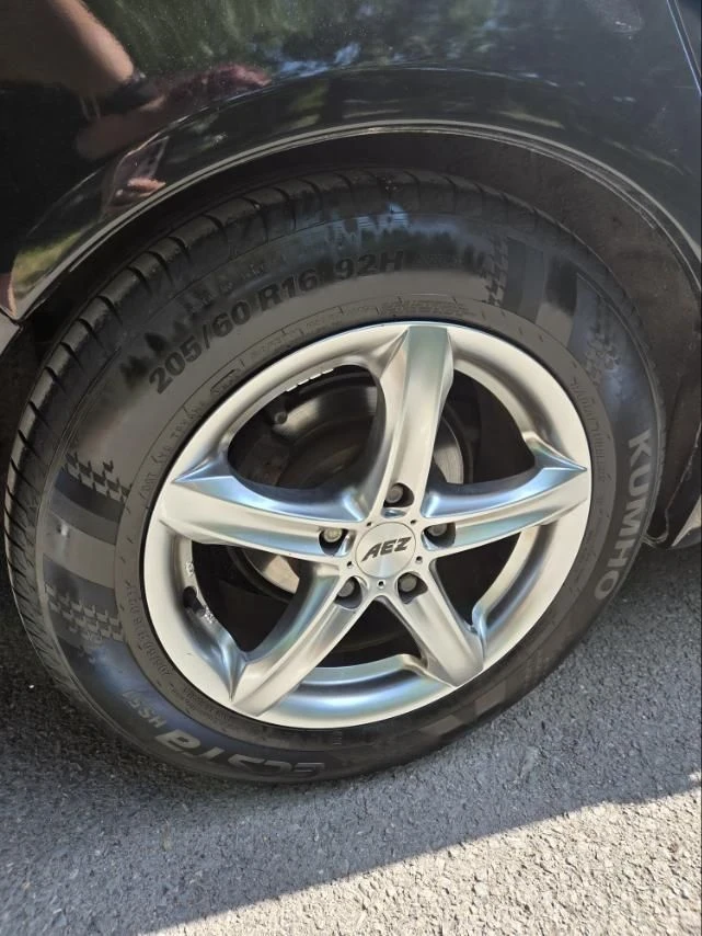 Mitsubishi Lancer 1.5, снимка 4 - Автомобили и джипове - 56306526