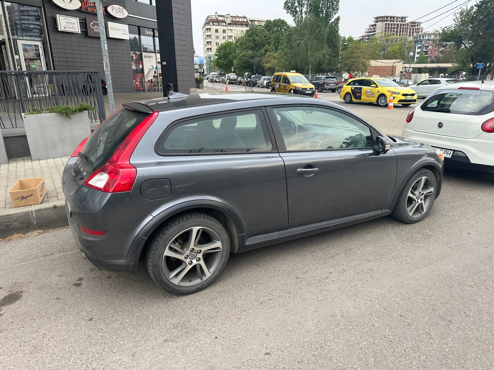 Volvo C30 T5 2.5 20V Бензин Фейслифт - изображение 2