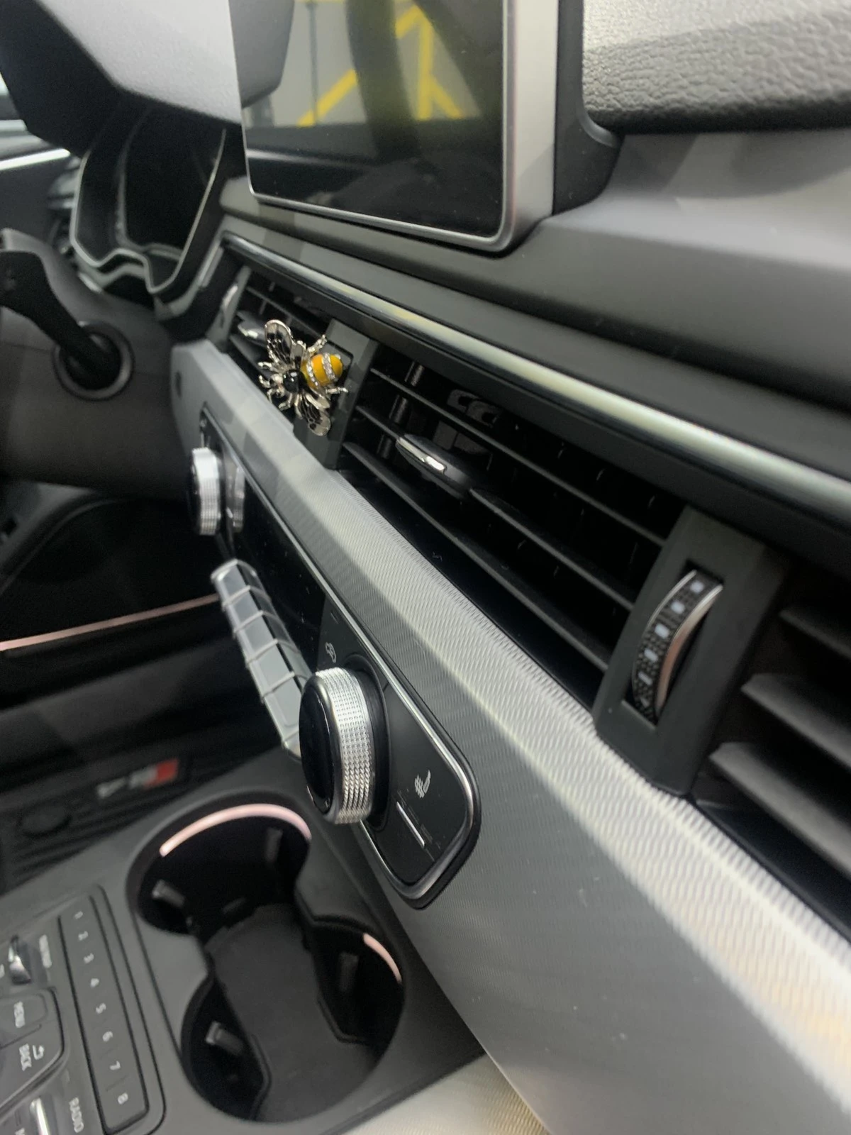 Audi A4 | Mobile.bg   13