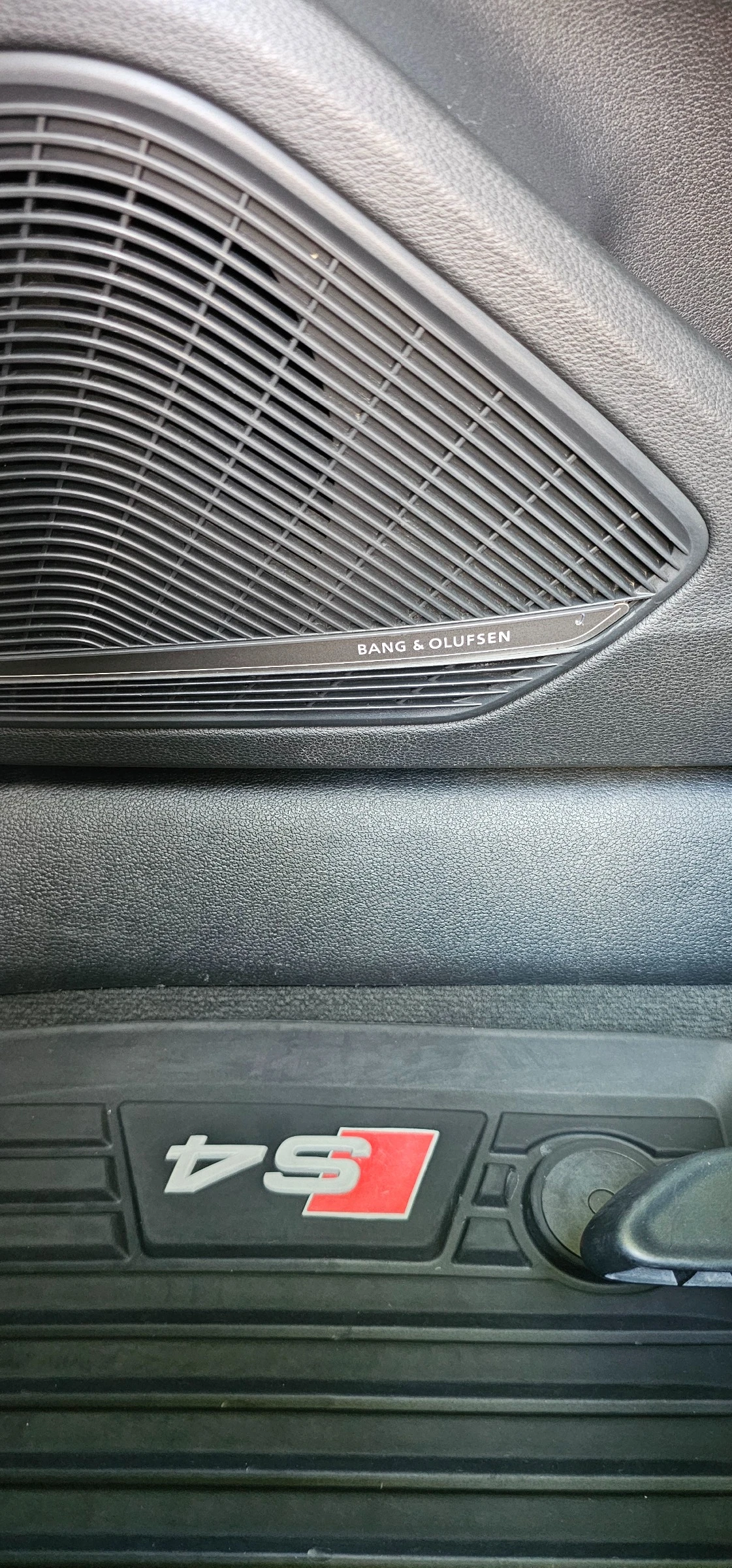 Audi A4 | Mobile.bg   16