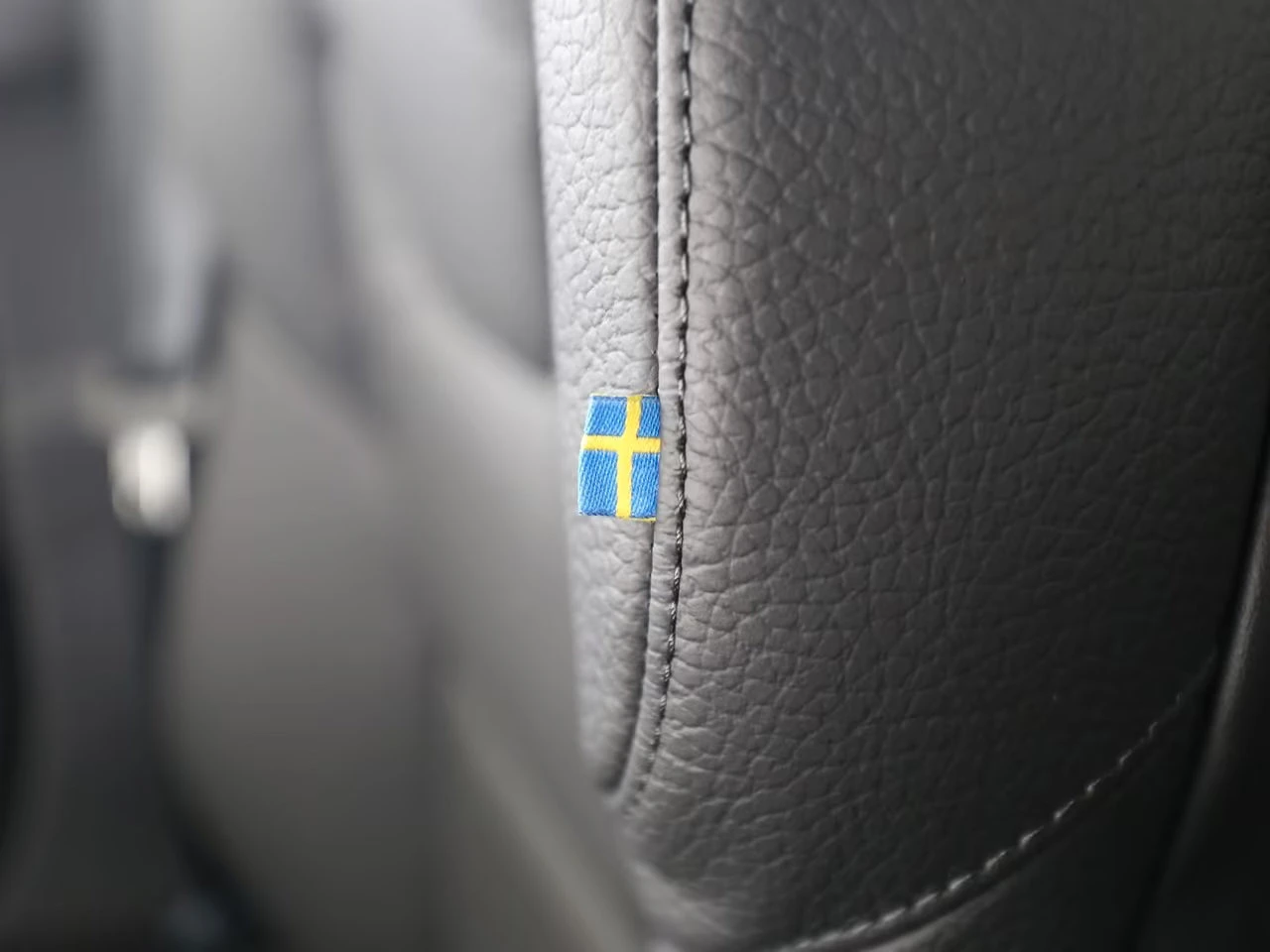 Volvo V90 B4/PLUS-BRIGHT/197HP/MEMO/360/H&K/NAVI/LED/313g - изображение 8