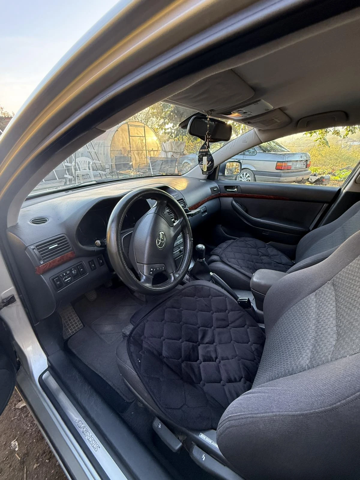 Toyota Avensis  - изображение 4