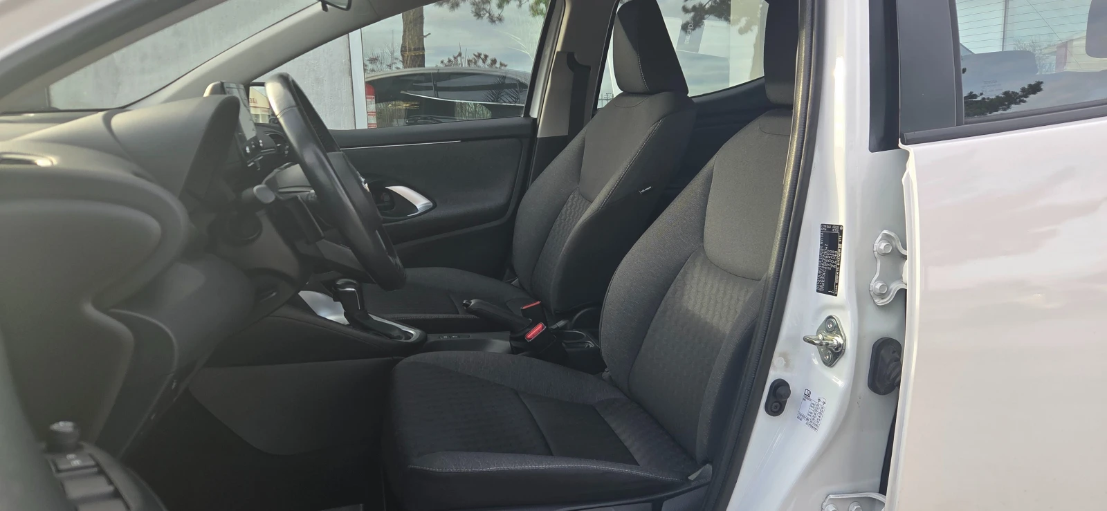 Toyota Yaris ГАРАНЦИЯ 05.2031г. - изображение 8