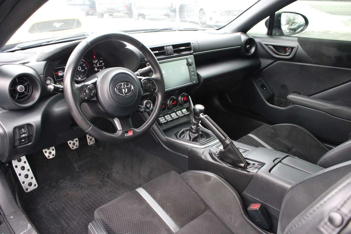 Toyota GR86 Premium 6 Speed | No Accident | One Owner |  - изображение 6
